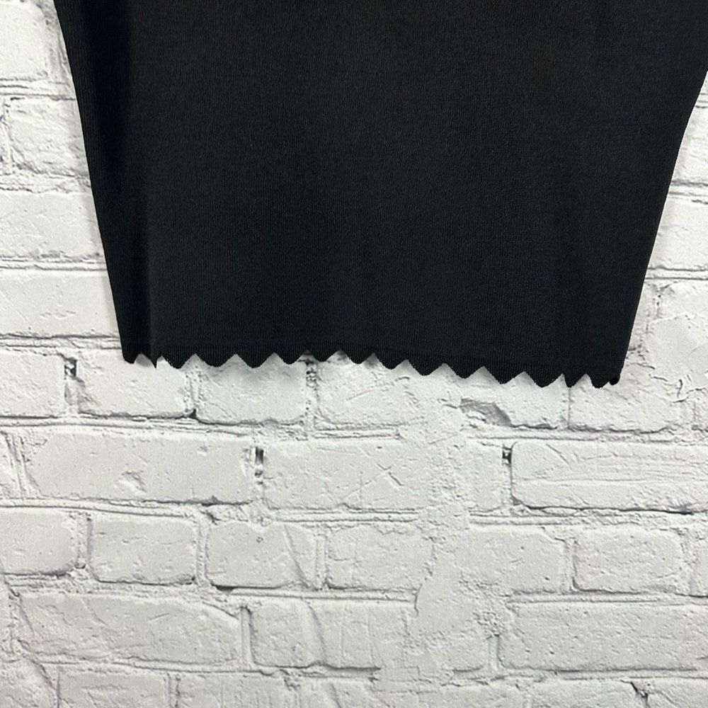Bar III Women’s Sleeveless Sweater Shell Scalloped Details Dressy Lightweight M - Picture 4 of 6